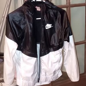 Nike windbreaker jacket